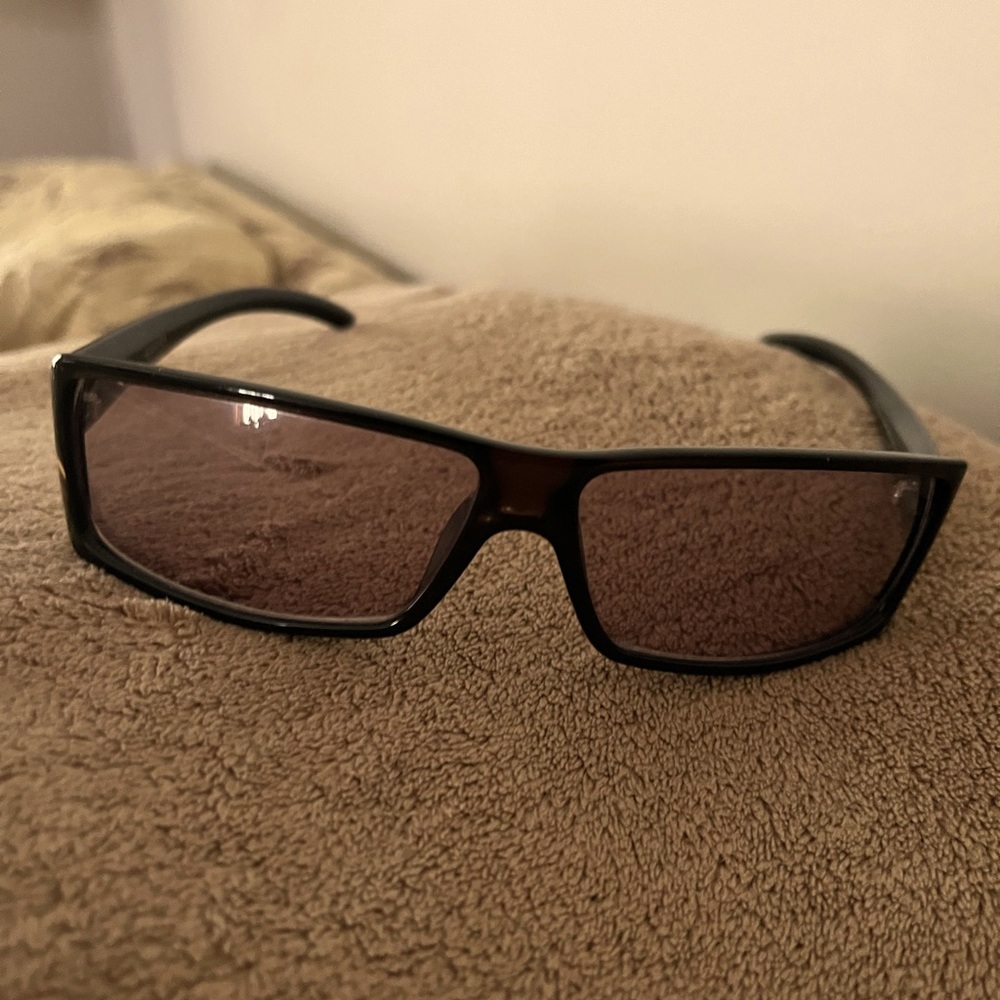 Authentic Gucci sunglasses. Perfect condition without any scratches or marks.